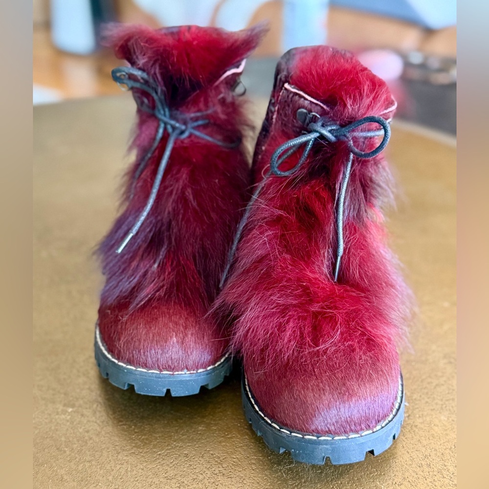 Alfred C. Burgundy Pony Hair & Fur Boots with flip-out cleats (size 9.5 /10)